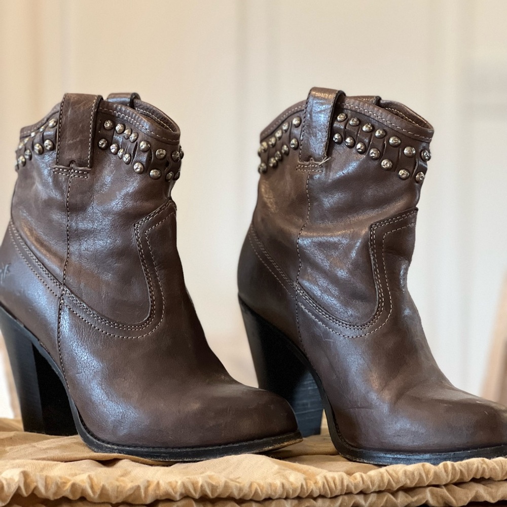 FRYE Studded western boots
